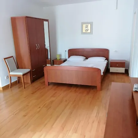 Julia Apartment